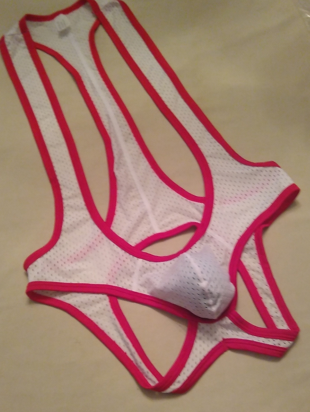 Mesh Buttless Singlet White w/ Red Trim